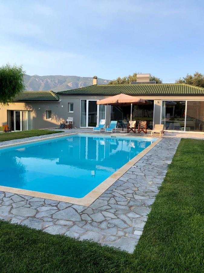 Villa Sunlit Pool House Posidhonía Exterior foto