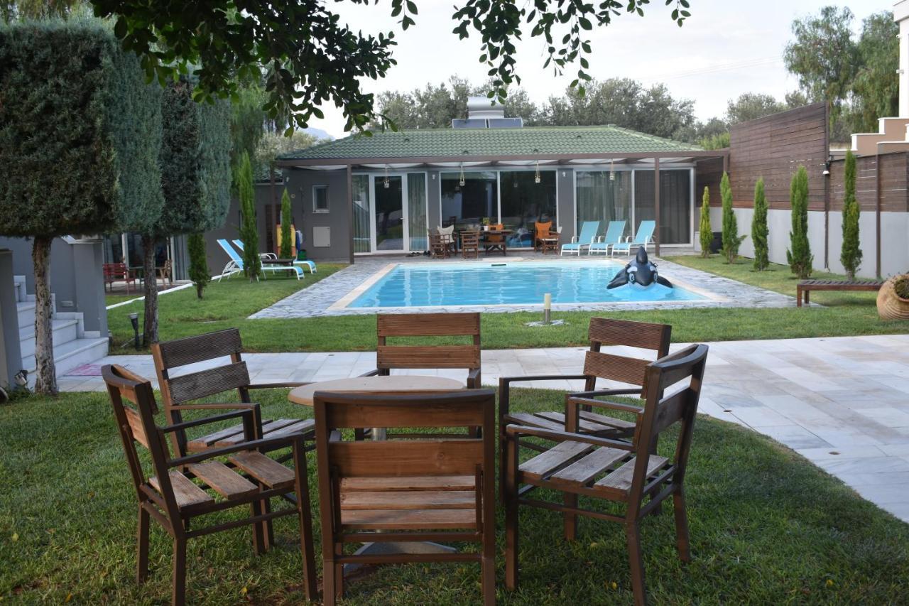 Villa Sunlit Pool House Posidhonía Exterior foto